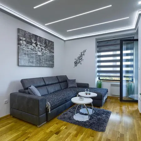 Apartament Gold In *