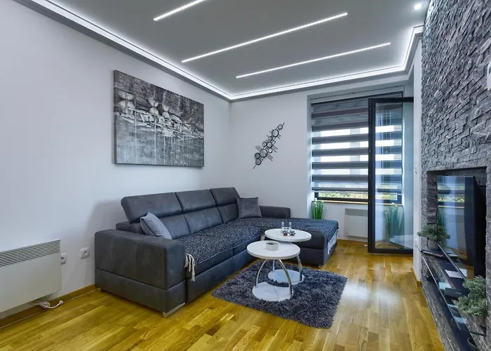 Διαμέρισμα Gold In *